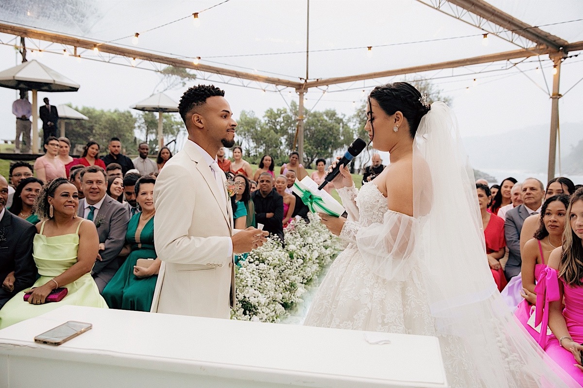 casamento - casamento no litoral - casamento ao ar livre - casamento Leticia e Joao - noivos 2024 - fotografia de casamento - chroma fotografia