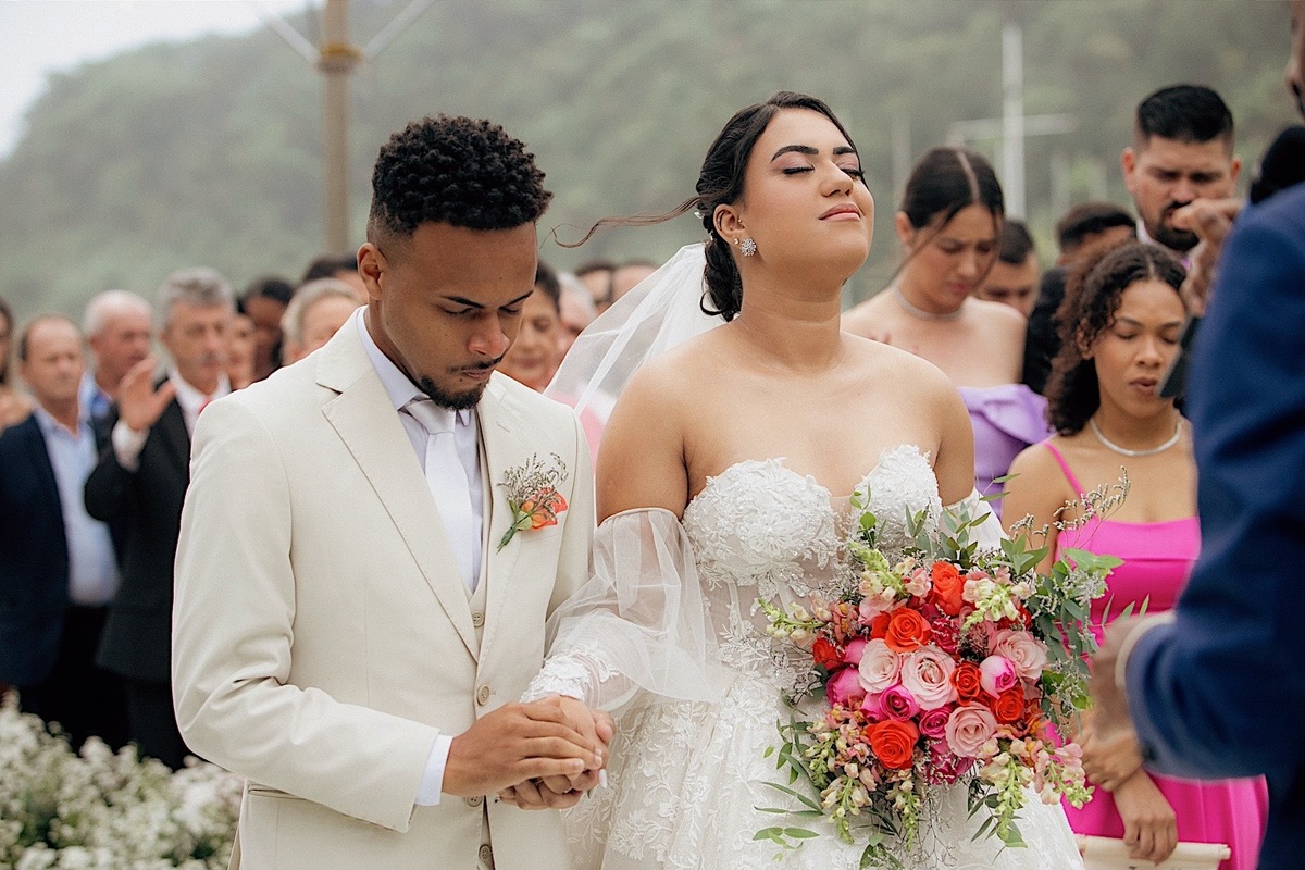 casamento - casamento no litoral - casamento ao ar livre - casamento Leticia e Joao - noivos 2024 - fotografia de casamento - chroma fotografia