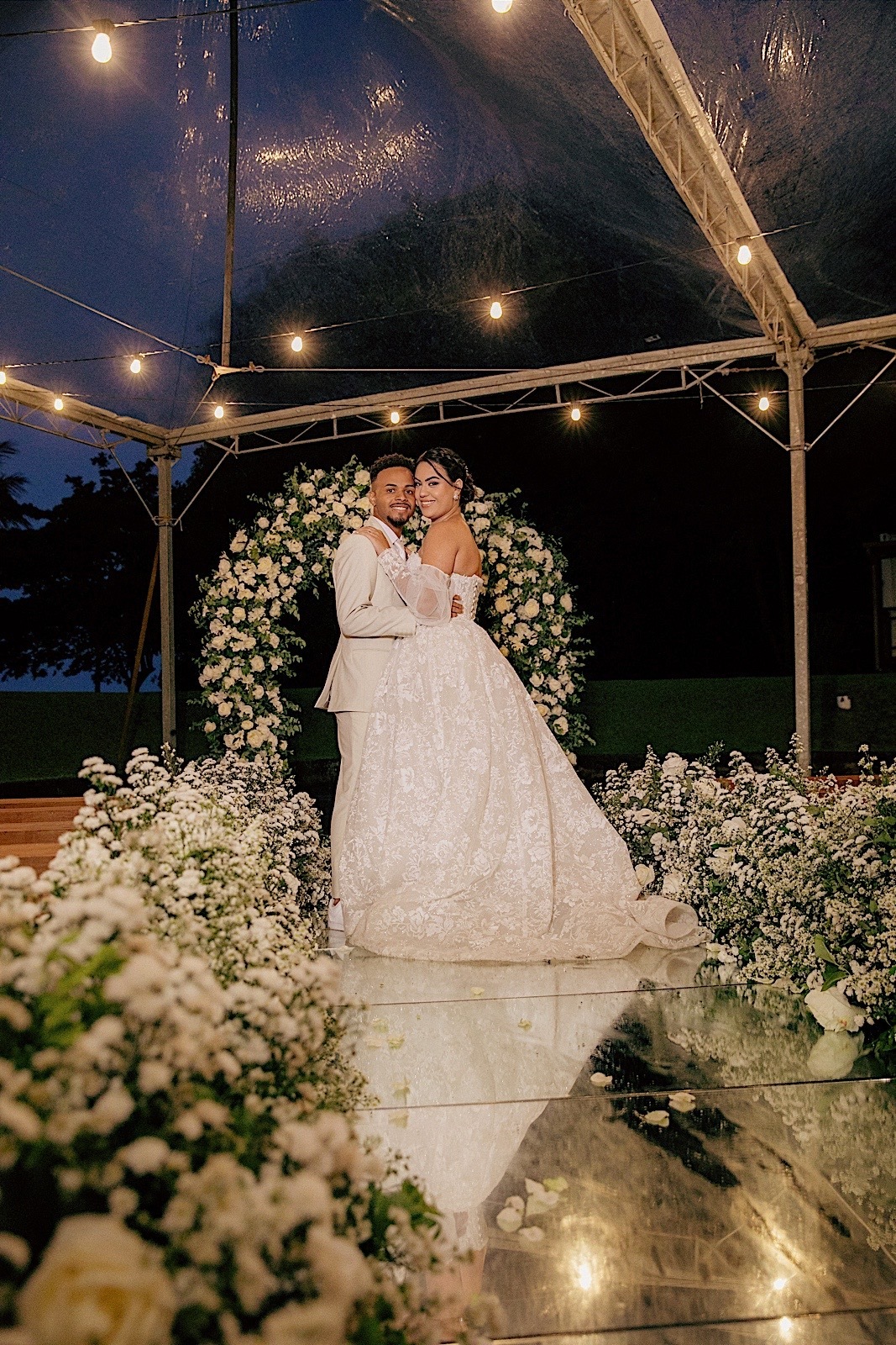 casamento - casamento no litoral - casamento ao ar livre - casamento Leticia e Joao - noivos 2024 - fotografia de casamento - chroma fotografia