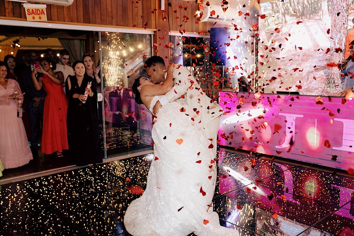 casamento - casamento no litoral - casamento ao ar livre - casamento Leticia e Joao - noivos 2024 - fotografia de casamento - chroma fotografia