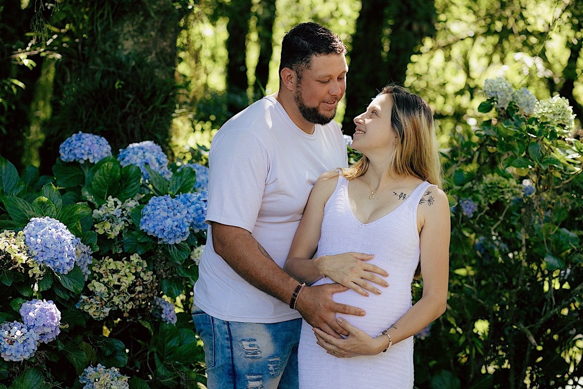 ensaio gestante - ensaio externo - ensaio em rio dos cedros - a espera de Joaquim - fotografia de familia - fotografos jaragua do sul - chroma fotografia 