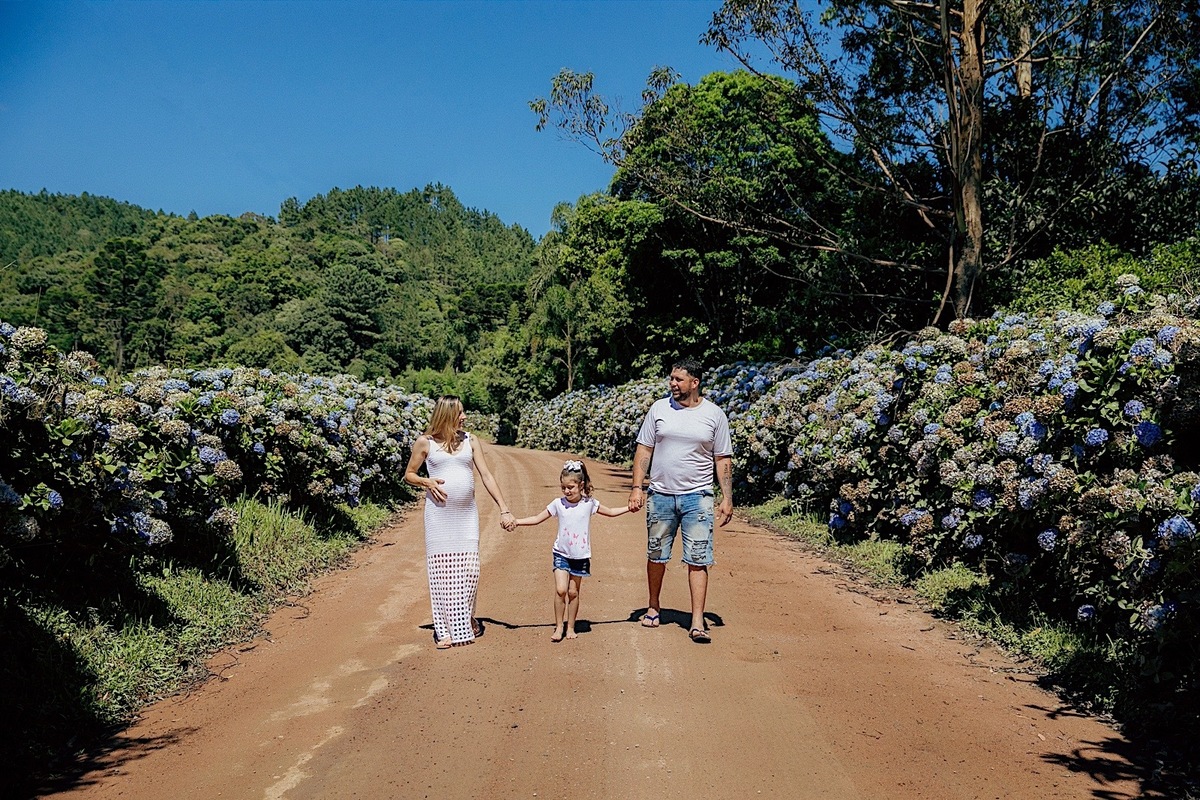 ensaio gestante - ensaio externo - ensaio em rio dos cedros - a espera de Joaquim - fotografia de familia - fotografos jaragua do sul - chroma fotografia 