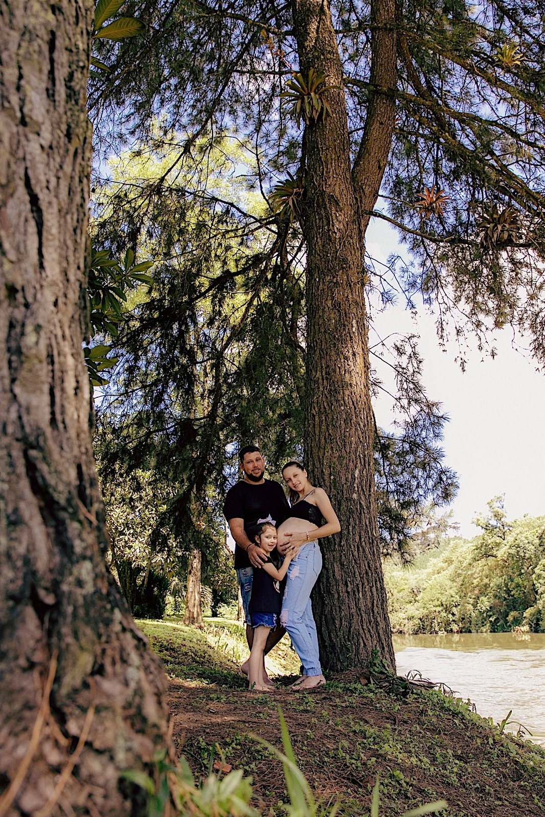 ensaio gestante - ensaio externo - ensaio em rio dos cedros - a espera de Joaquim - fotografia de familia - fotografos jaragua do sul - chroma fotografia 