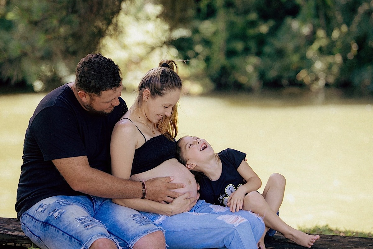 ensaio gestante - ensaio externo - ensaio em rio dos cedros - a espera de Joaquim - fotografia de familia - fotografos jaragua do sul - chroma fotografia 