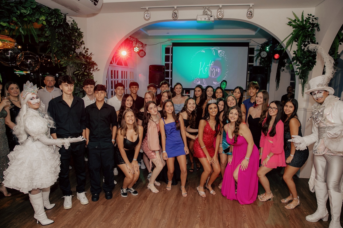 aniversario - aniversario de 15 anos - 15 anos - ketlyn 15 anos - festa de 15 anos - fotografia de familia - fotografos jaragua do sul - chroma fotografia