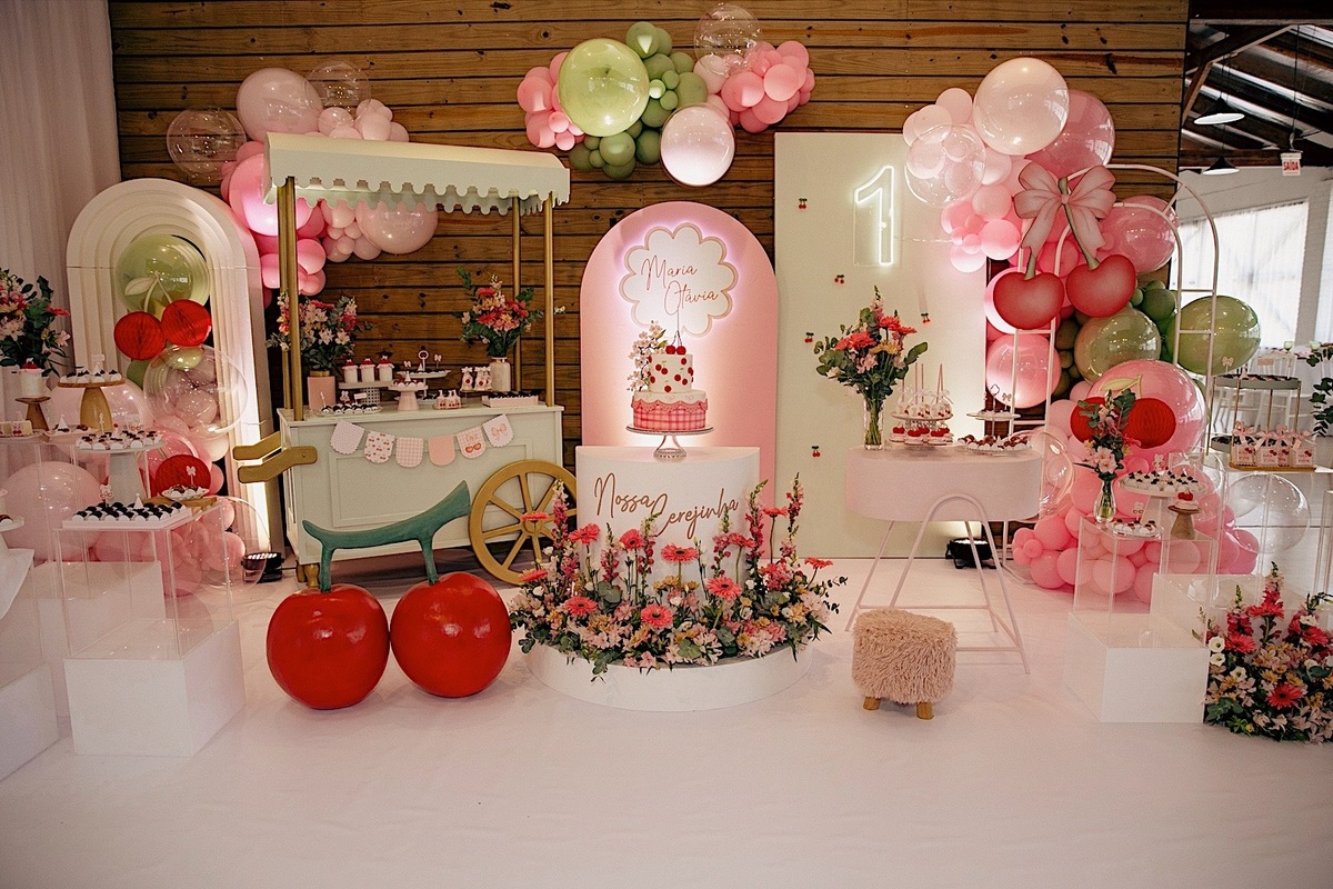 aniversario - aniversario infantil - maria otavia 1 ano - festa de 1 ano - fotografos jaraguá do sul - fotografia de familia - fotografia infantil - chroma fotografia - tema cereja