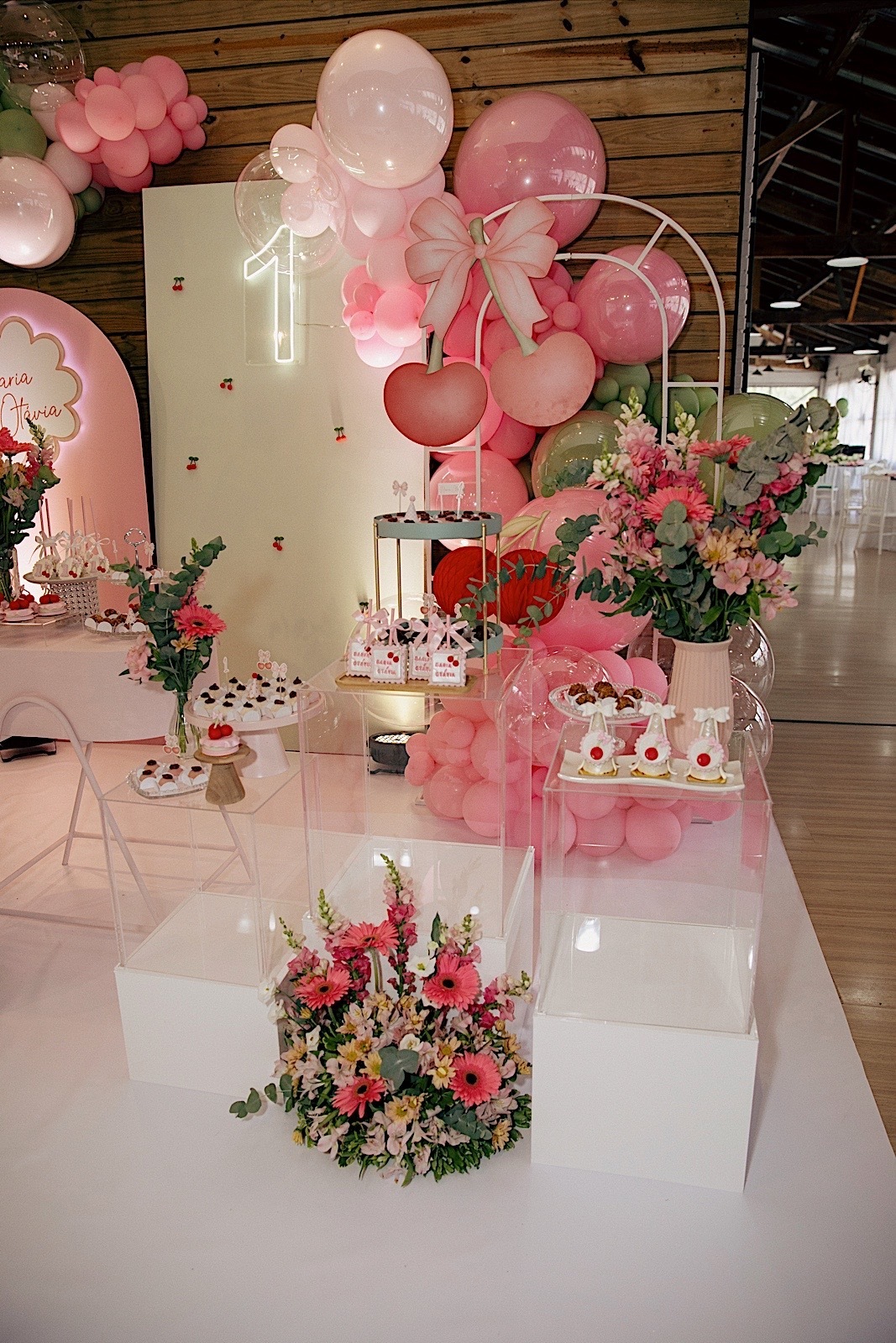 aniversario - aniversario infantil - maria otavia 1 ano - festa de 1 ano - fotografos jaraguá do sul - fotografia de familia - fotografia infantil - chroma fotografia - tema cereja