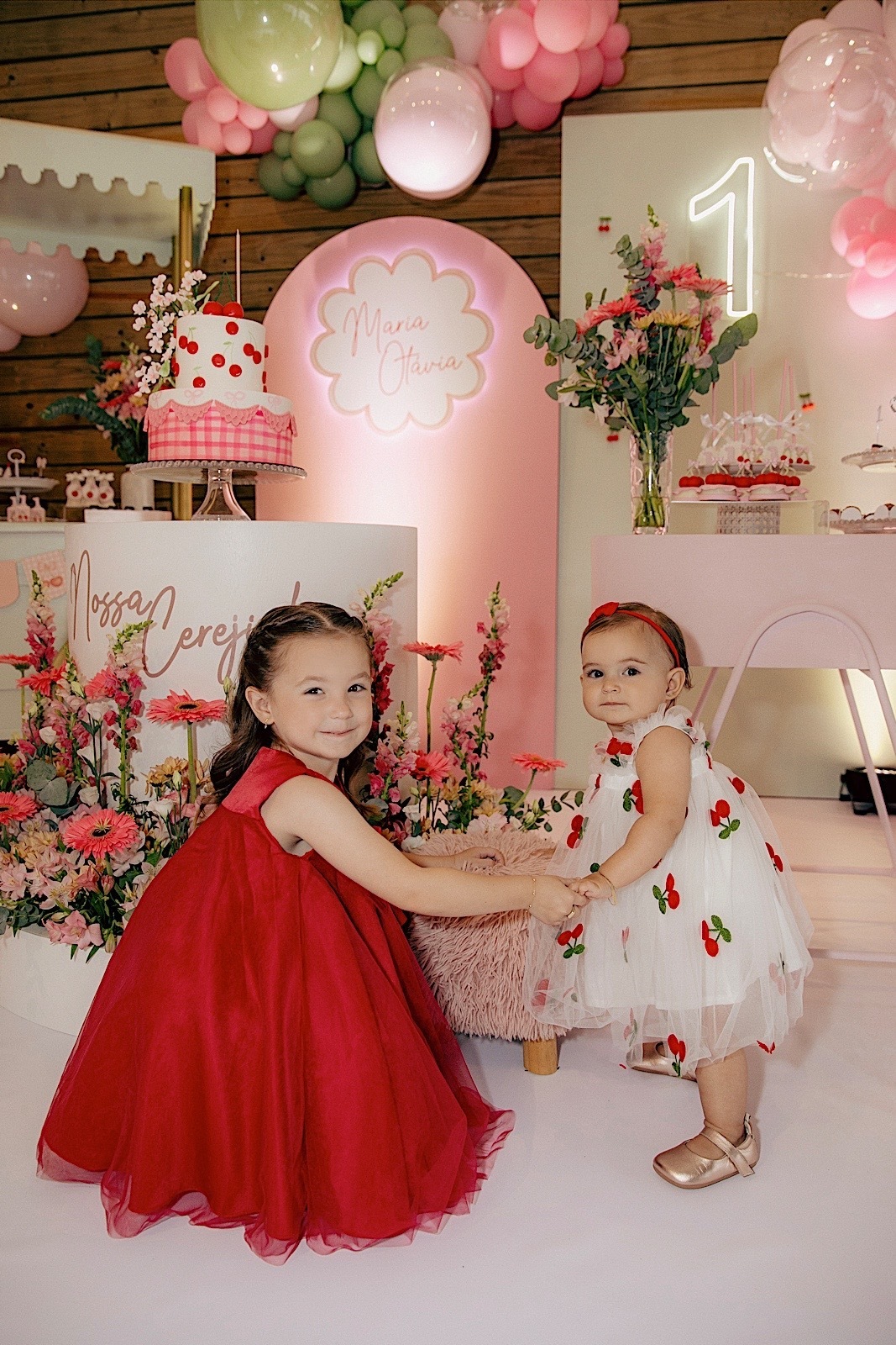 aniversario - aniversario infantil - maria otavia 1 ano - festa de 1 ano - fotografos jaraguá do sul - fotografia de familia - fotografia infantil - chroma fotografia - tema cereja
