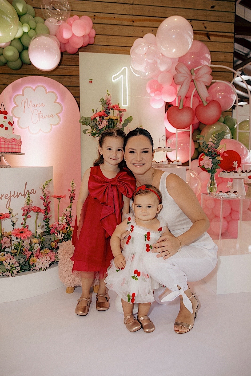 aniversario - aniversario infantil - maria otavia 1 ano - festa de 1 ano - fotografos jaraguá do sul - fotografia de familia - fotografia infantil - chroma fotografia - tema cereja