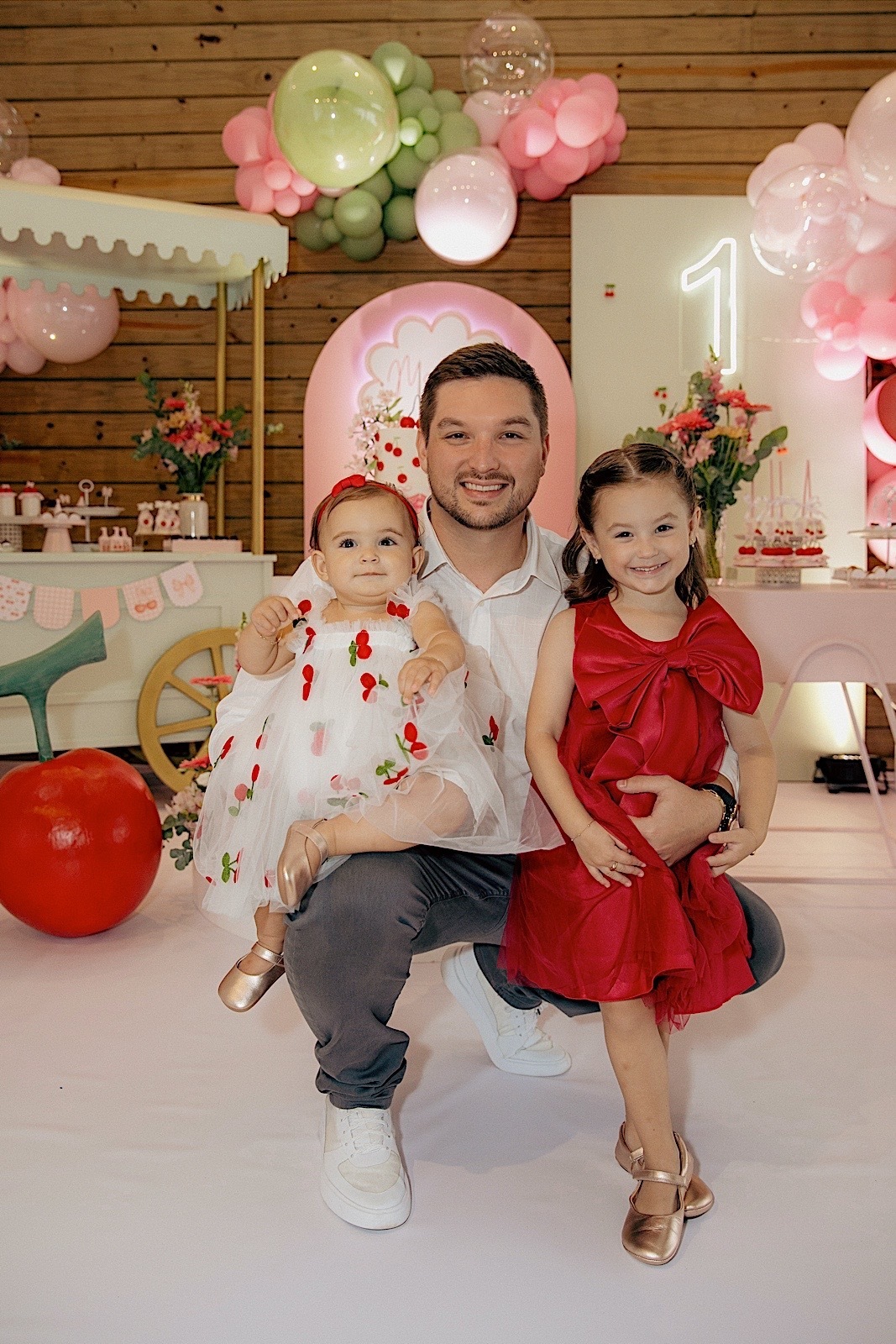 aniversario - aniversario infantil - maria otavia 1 ano - festa de 1 ano - fotografos jaraguá do sul - fotografia de familia - fotografia infantil - chroma fotografia - tema cereja