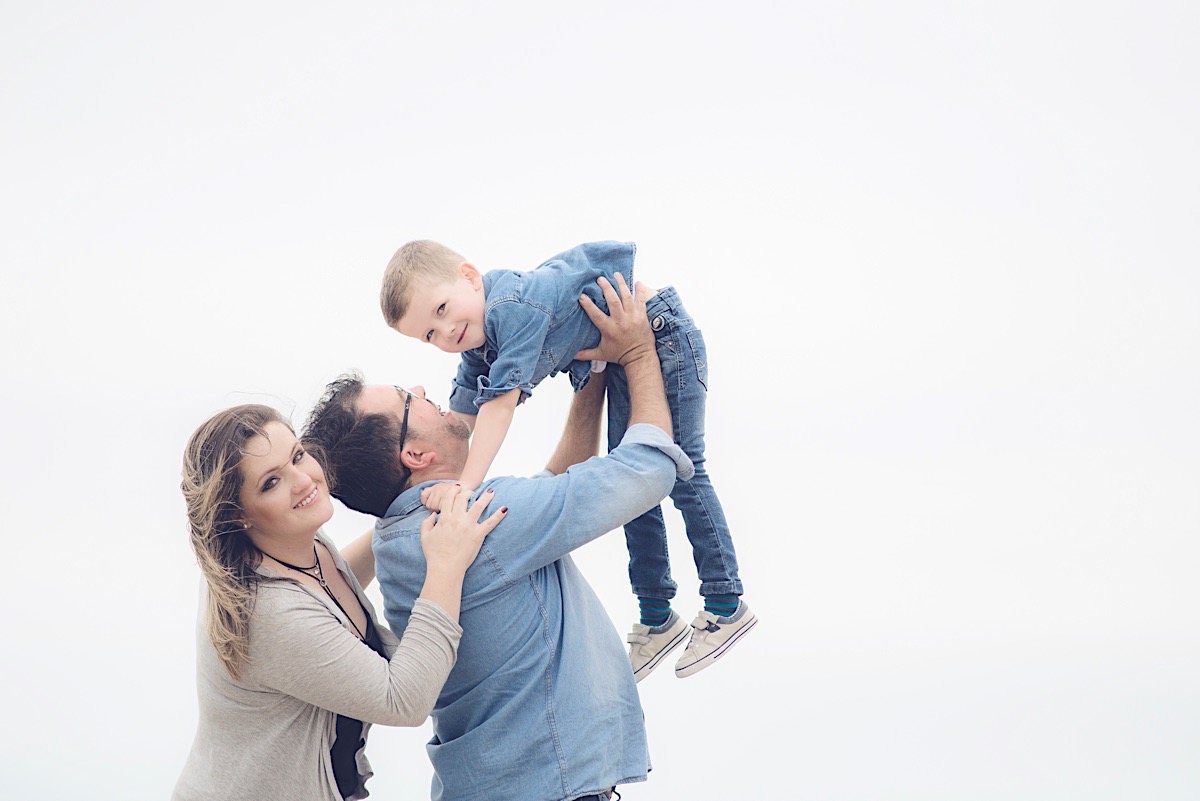 ensaio família - ensaio na praia - mãe de 3 - são francisco do sul - chroma fotografia