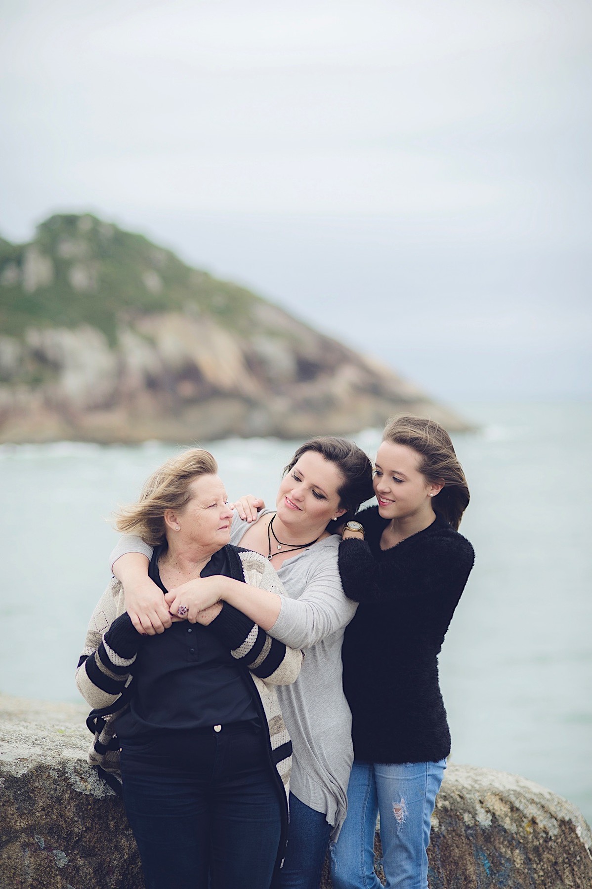 ensaio família - ensaio na praia - mãe de 3 - são francisco do sul - chroma fotografia