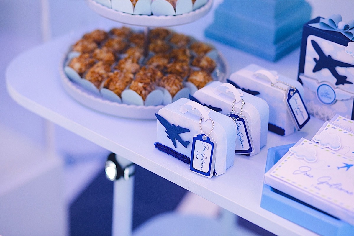 aniversario - aniversario infantil - festa de aniversario - aniversario de 1 ano - primeiro aninho - 1 ano João Guilherme - tema aviação - chroma fotografia 