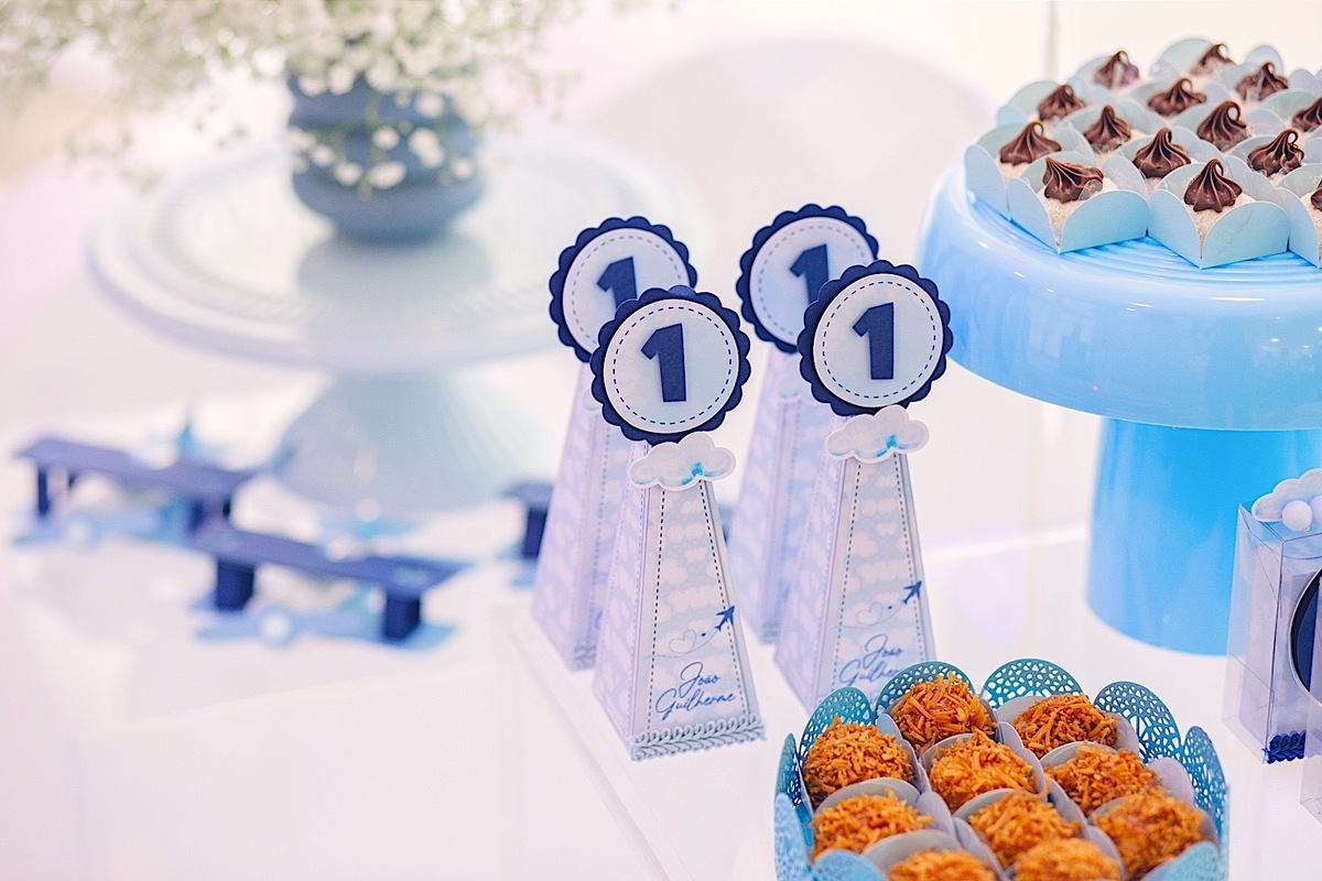 aniversario - aniversario infantil - festa de aniversario - aniversario de 1 ano - primeiro aninho - 1 ano João Guilherme - tema aviação - chroma fotografia 