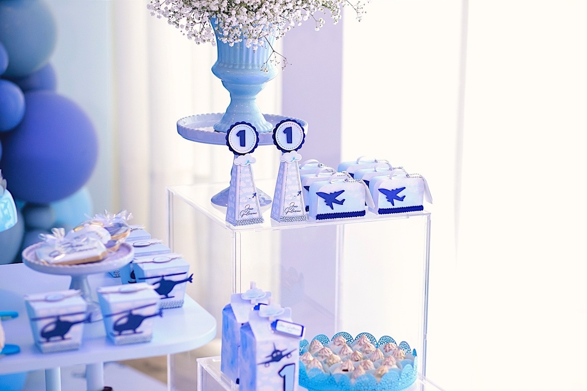 aniversario - aniversario infantil - festa de aniversario - aniversario de 1 ano - primeiro aninho - 1 ano João Guilherme - tema aviação - chroma fotografia 