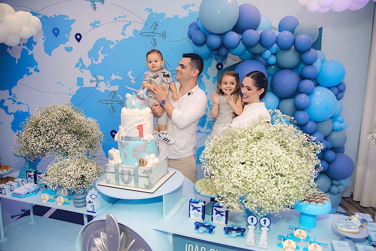 aniversario - aniversario infantil - festa de aniversario - aniversario de 1 ano - primeiro aninho - 1 ano João Guilherme - tema aviação - chroma fotografia 