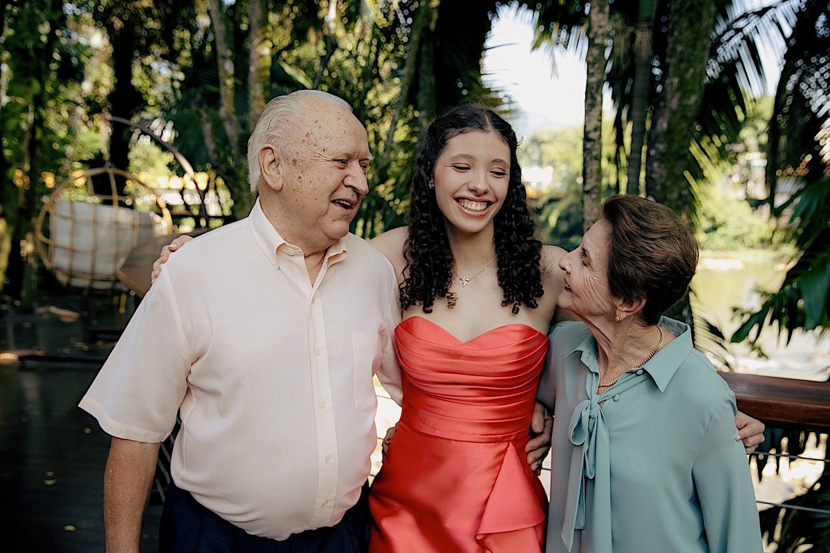 aniversario - aniversario de 15 anos - 15 anos Ana Carolina - festa de aniversário - fotografos jaragua do sul - fotografia de familia - chroma fotografia