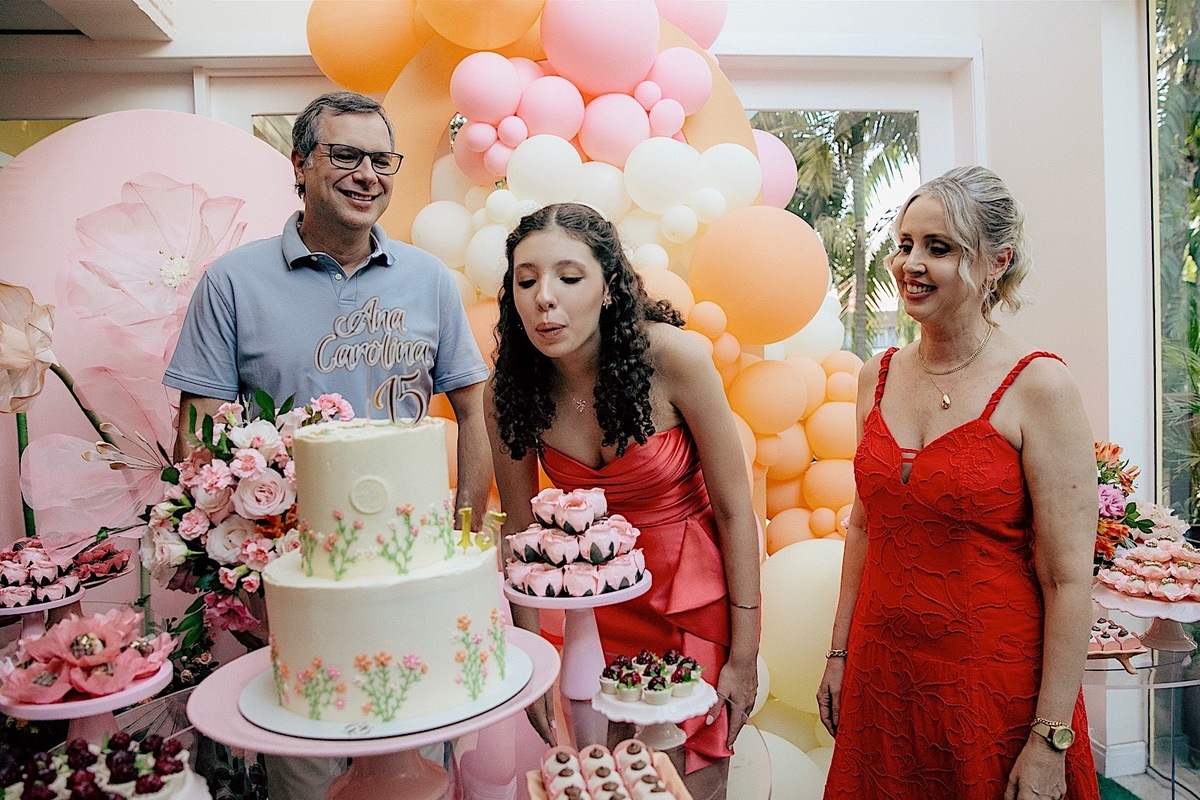 aniversario - aniversario de 15 anos - 15 anos Ana Carolina - festa de aniversário - fotografos jaragua do sul - fotografia de familia - chroma fotografia