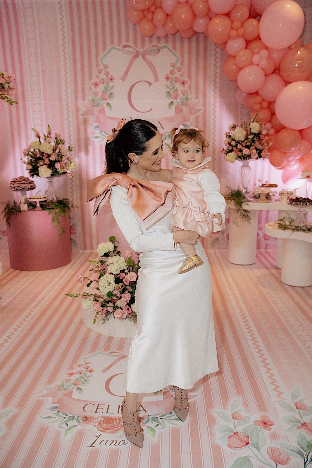 aniversario - aniversario infantil - aniversario de 1 ano - primeiro aninho Celina - tema jardim - fotografos jaragua do sul - chroma fotografia