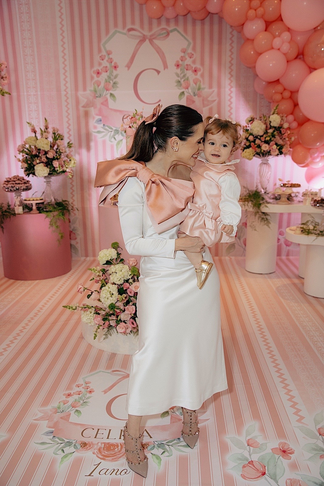 aniversario - aniversario infantil - aniversario de 1 ano - primeiro aninho Celina - tema jardim - fotografos jaragua do sul - chroma fotografia