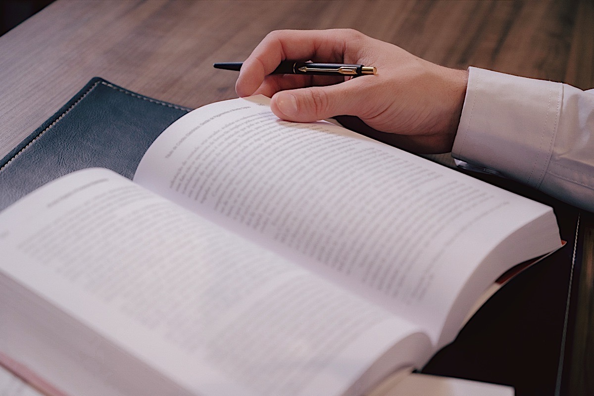 ensaio profissional - elisan nadrowski - advogado - advocacia - advogada - denise costa - helene - escritorio - estudio - chroma fotografia