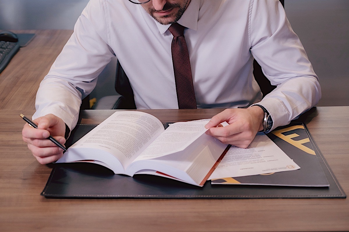 ensaio profissional - elisan nadrowski - advogado - advocacia - advogada - denise costa - helene - escritorio - estudio - chroma fotografia