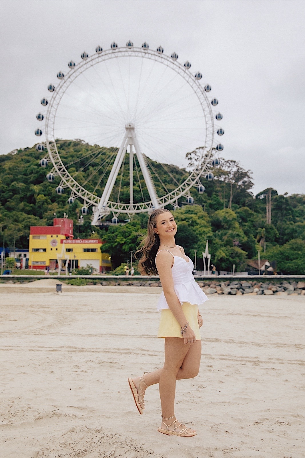 ensaio 15 anos - ensaio na praia - ensaio no litoral - Isadora 15 anos - fotografos litoral - fotografos jaragua do sul - chroma fotografia