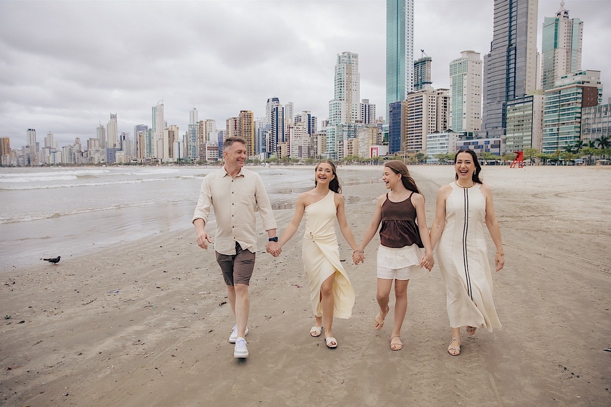 ensaio 15 anos - ensaio na praia - ensaio no litoral - Isadora 15 anos - fotografos litoral - fotografos jaragua do sul - chroma fotografia