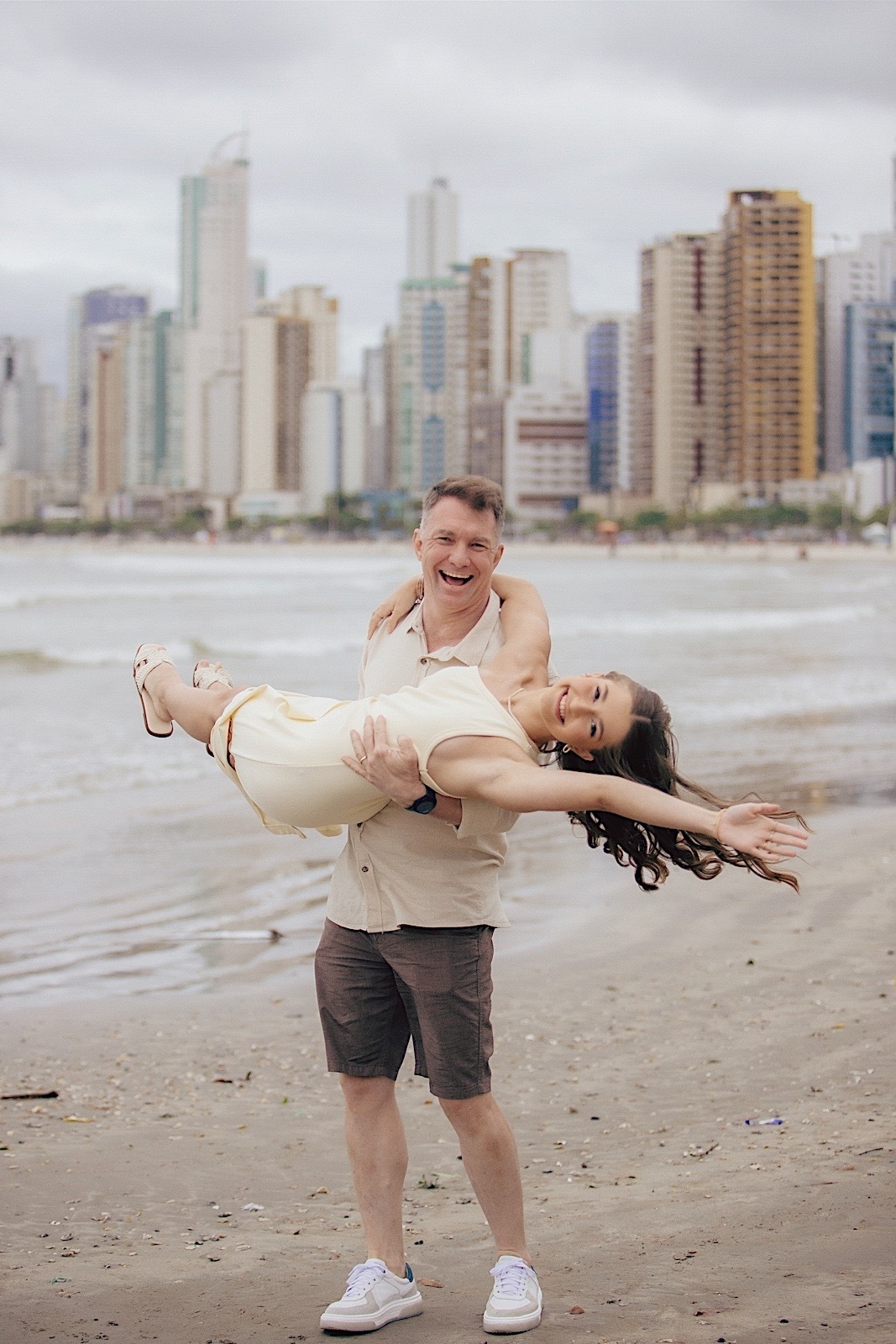 ensaio 15 anos - ensaio na praia - ensaio no litoral - Isadora 15 anos - fotografos litoral - fotografos jaragua do sul - chroma fotografia