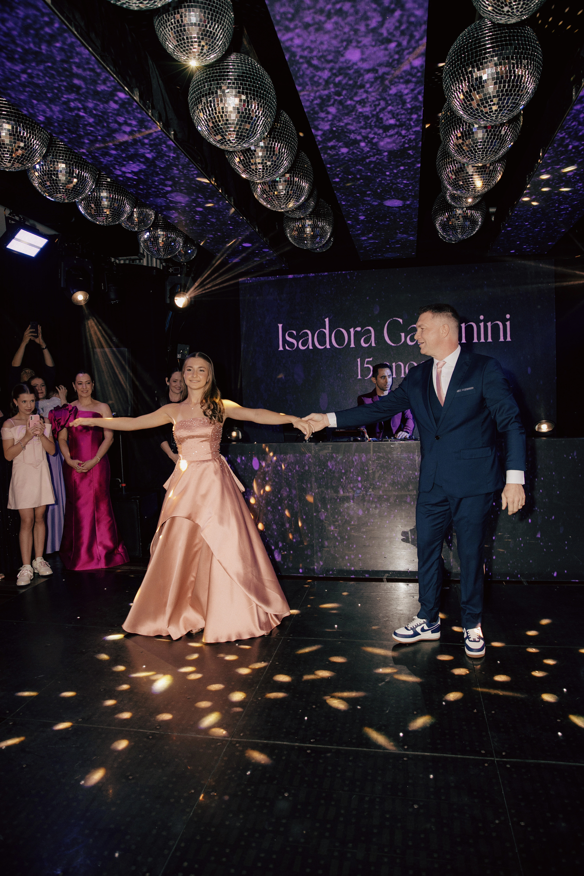 aniversario - aniversario 15 anos - 15 anos isadora - festa de 15 anos - fotografos jaragua do sul - chroma fotografia