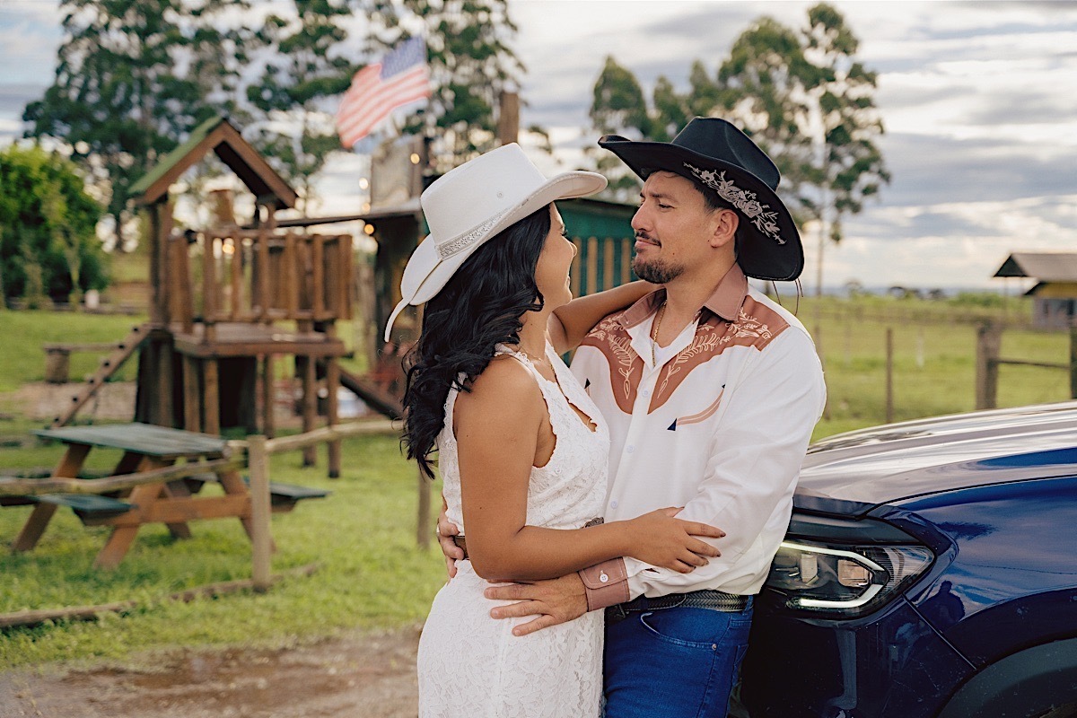 ensaio pre casamento - letts road - colonia wittmarsum - palmeira - vanessa - allan - vall center - cowboy - texas - por do sol - celeiro - chroma fotografia