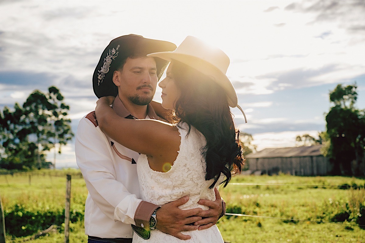 ensaio pre casamento - letts road - colonia wittmarsum - palmeira - vanessa - allan - vall center - cowboy - texas - por do sol - celeiro - chroma fotografia
