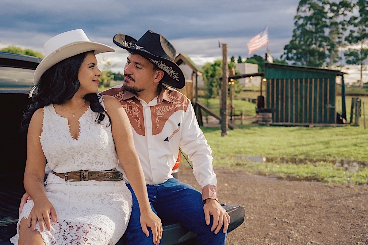 ensaio pre casamento - letts road - colonia wittmarsum - palmeira - vanessa - allan - vall center - cowboy - texas - por do sol - celeiro - chroma fotografia