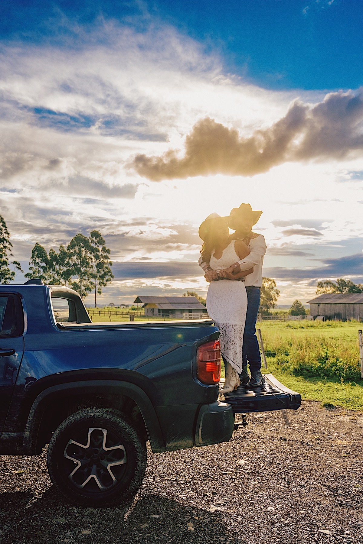 ensaio pre casamento - letts road - colonia wittmarsum - palmeira - vanessa - allan - vall center - cowboy - texas - por do sol - celeiro - chroma fotografia