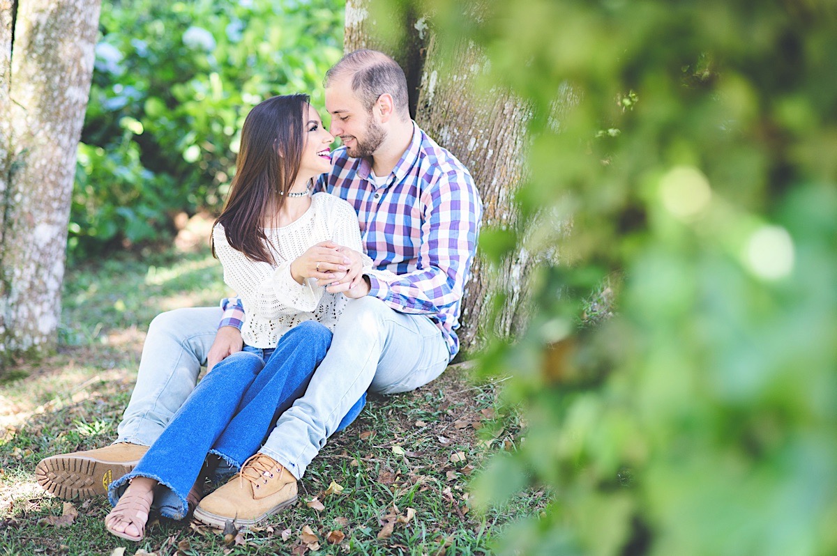 ensaio casal - bianca - henrique - ensaio com cachorro - campo alegre - fotografia - são bento do sul - chroma fotografia