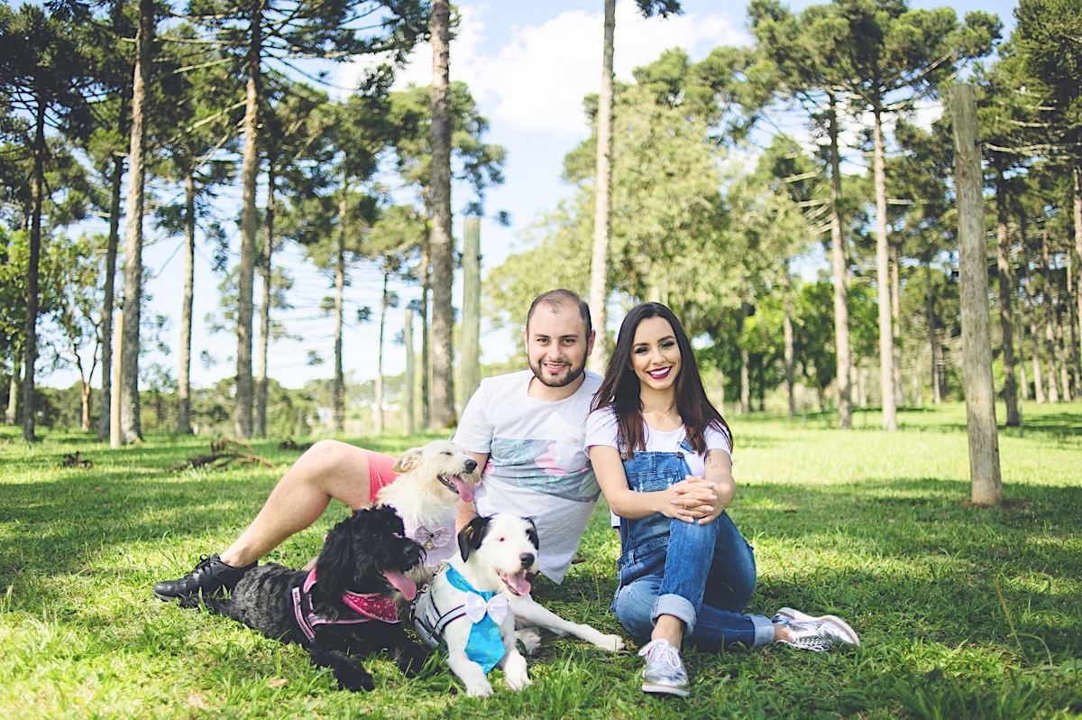 ensaio casal - bianca - henrique - ensaio com cachorro - campo alegre - fotografia - são bento do sul - chroma fotografia