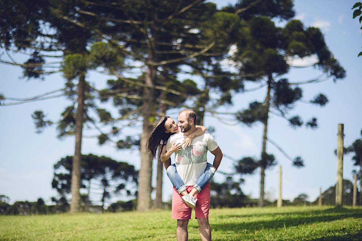 ensaio casal - bianca - henrique - ensaio com cachorro - campo alegre - fotografia - são bento do sul - chroma fotografia