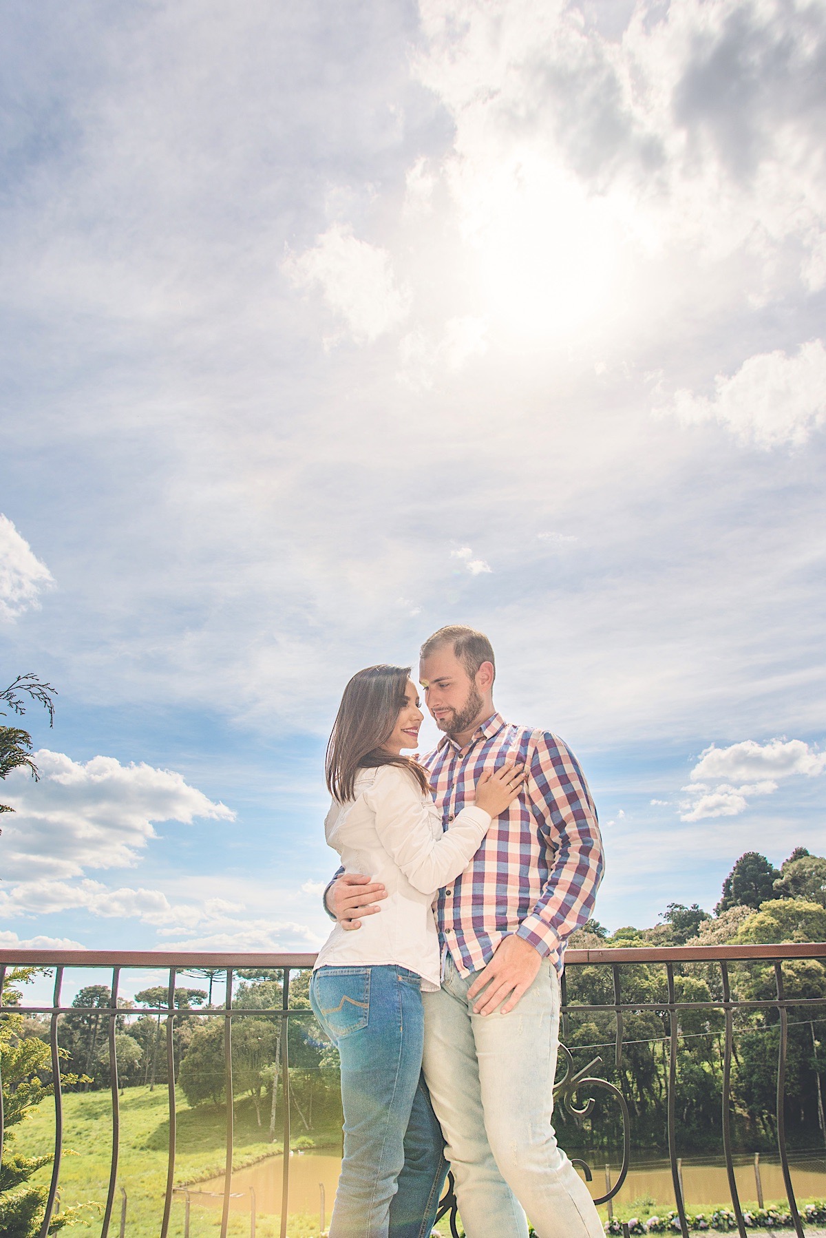 ensaio casal - bianca - henrique - ensaio com cachorro - campo alegre - fotografia - são bento do sul - chroma fotografia