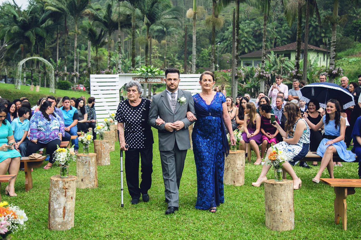 casamento - Lucimar _ Jaison - casamento ao ar livre - casamento de dia - fotografos de jaraguá do sul - cerimônia - chroma fotografia