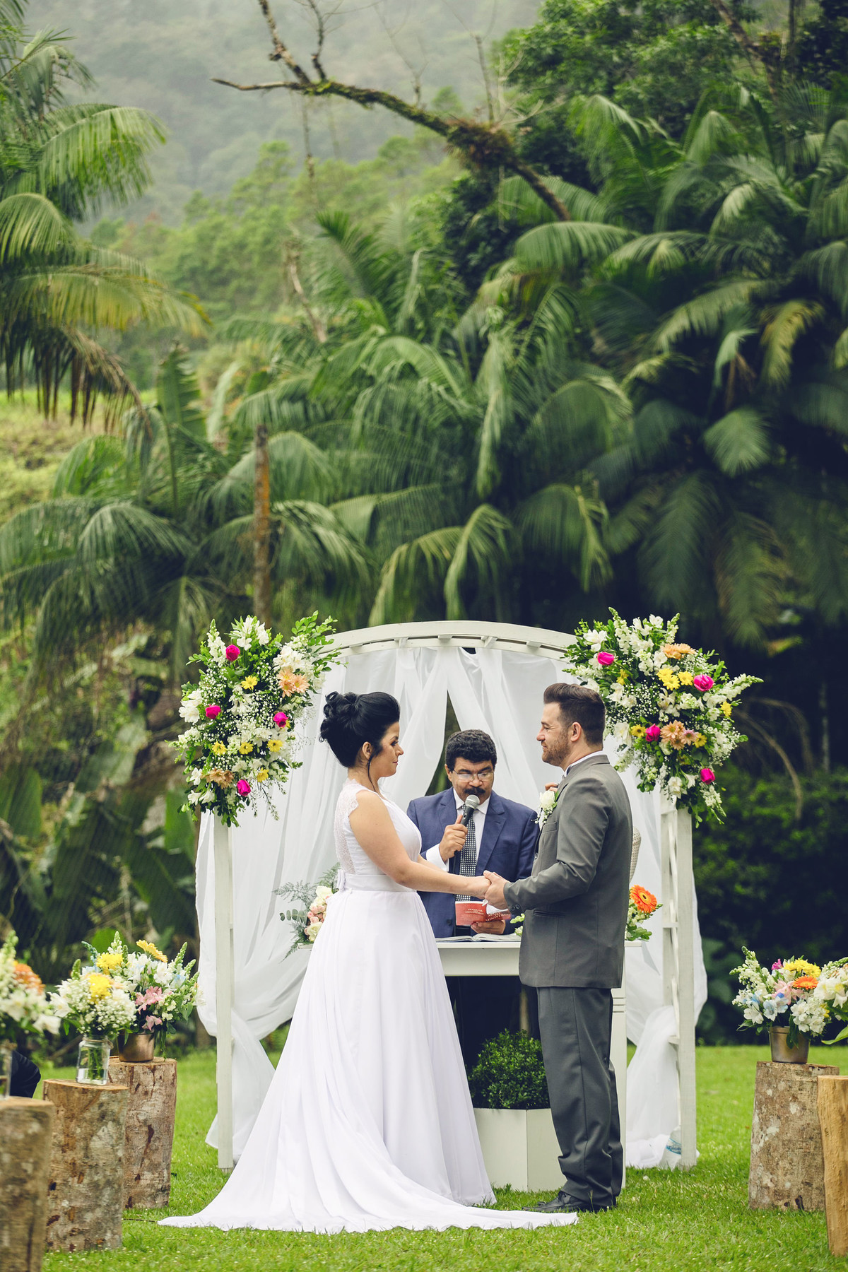 casamento - Lucimar _ Jaison - casamento ao ar livre - casamento de dia - fotografos de jaraguá do sul - cerimônia - chroma fotografia