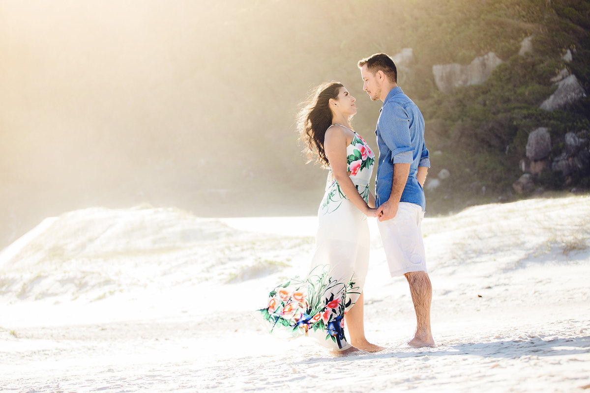 ensaio pré casamento - ensaio na guarda do embaú - ensaio casal - Andressa _ Valter - fotográfos SC - ensaio na praia - fotografos de jaraguá do sul - chroma fotografia