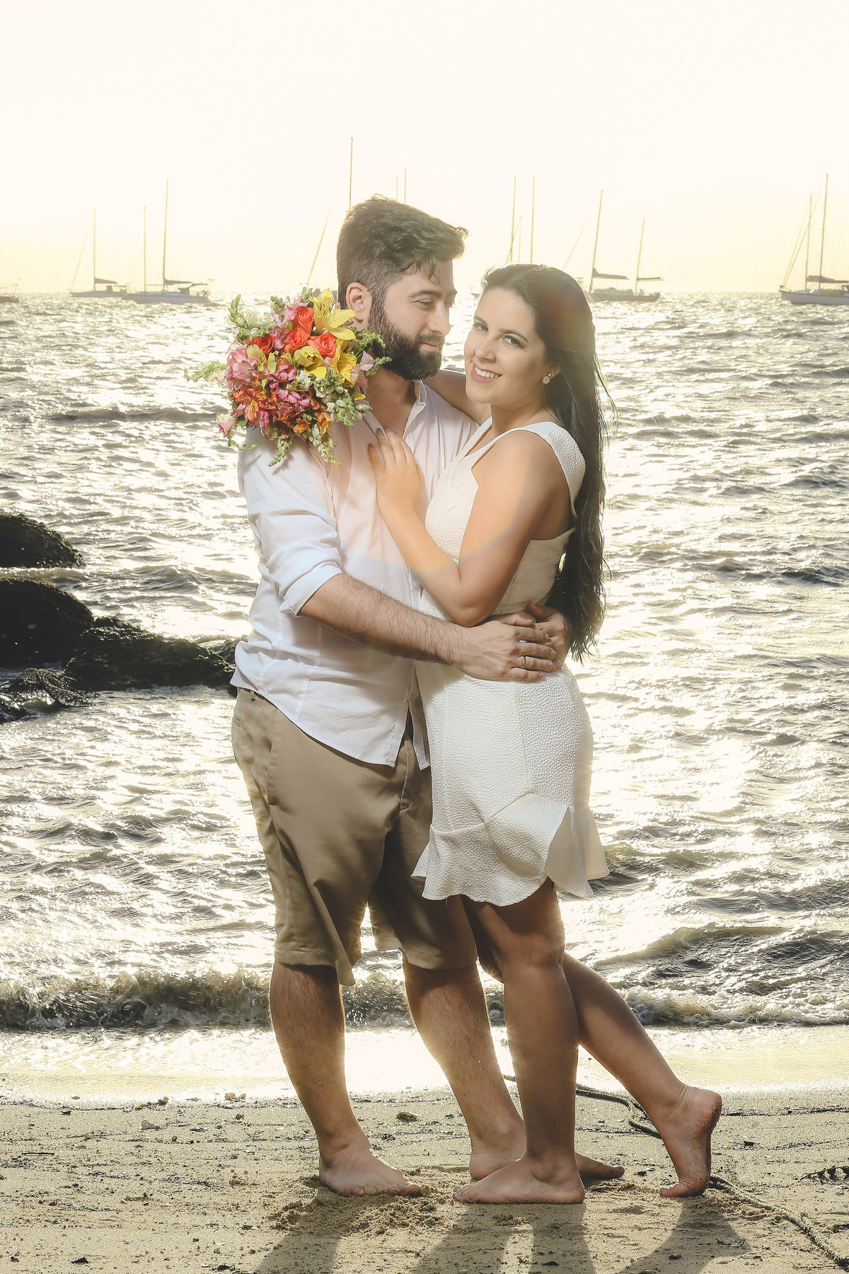 ensaio pré casamento - ensaio fotografico - ensaio na praia - ensaio externo - ensaio na praia de armação - Pré casamento Giulia _ Guilherme - chroma fotografia