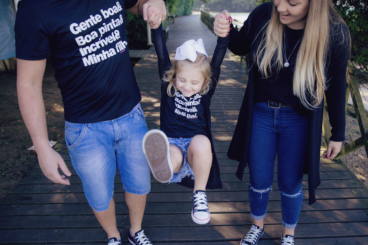 ensaio fotográfico - ensaio família - ensaio pai e filha - ensaio infantil - ensaio em balneário camboriú - ensaio na praia - ensaio no litoral - Mariah e família - chroma fotografia