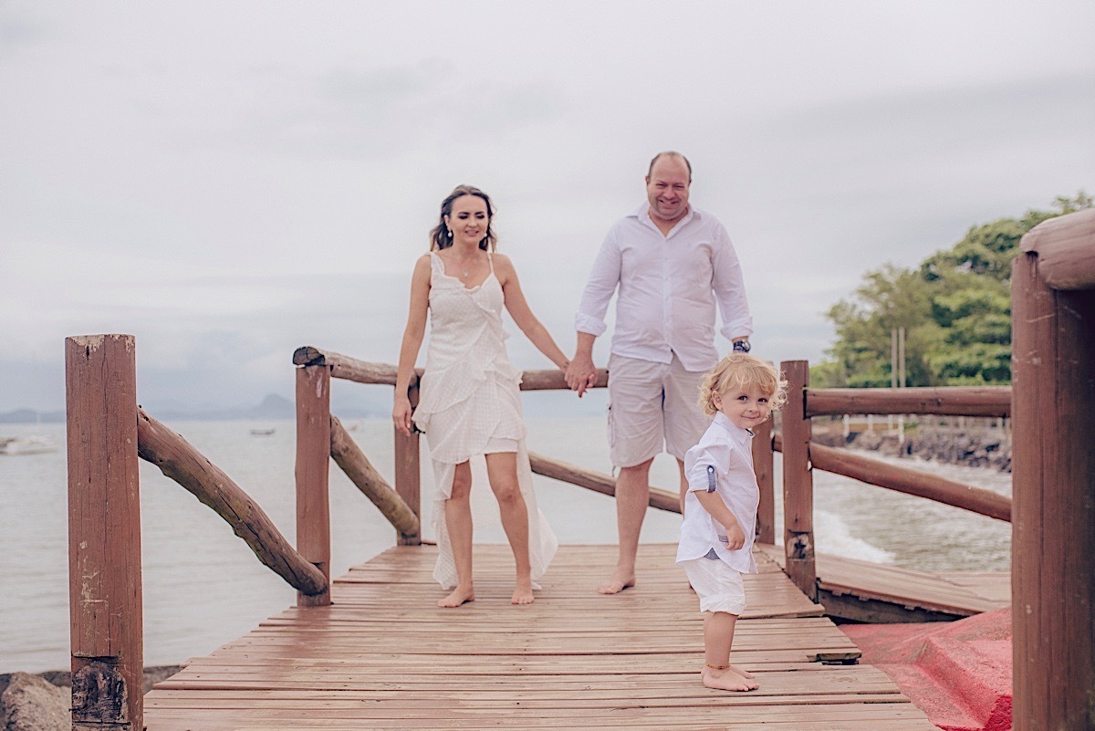 ensaio família - ensaio na praia - itapoá - michele drevek - pérola rosa - mãe de menino - chroma fotografia - fotógrafo itapoá