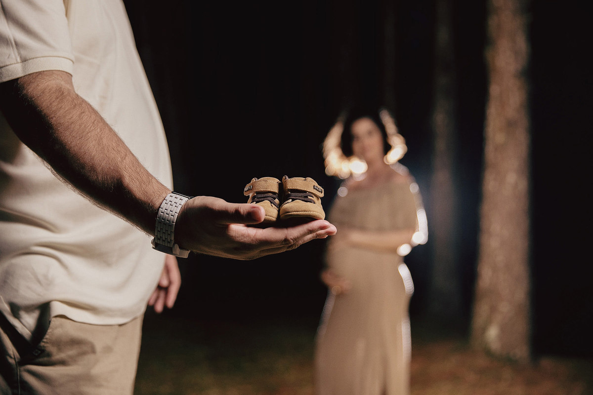 ensaio gestante - gesntante 2019 - gestante - ensaio externo - ensaio fotografico - ensaio no campo - mãe de menino - fotografos de itapema - fotografos sc - chroma fotografia