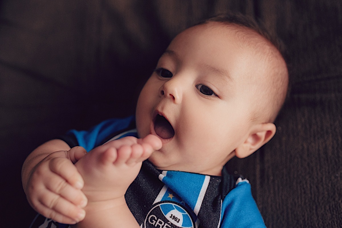 ensaio família - joaquim - ensaio em casa - são bento do sul - mãe de menino - maternidade real - chroma fotografia