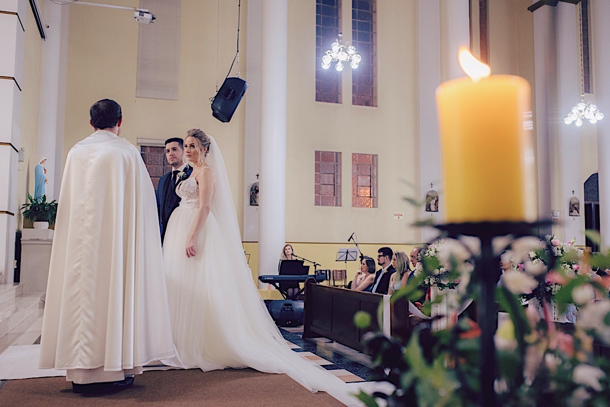 casamento - emanuelle spath - matheus guedes reis - advogado - são bento do sul - bh - igreja matriz - ginástico - chroma fotografia