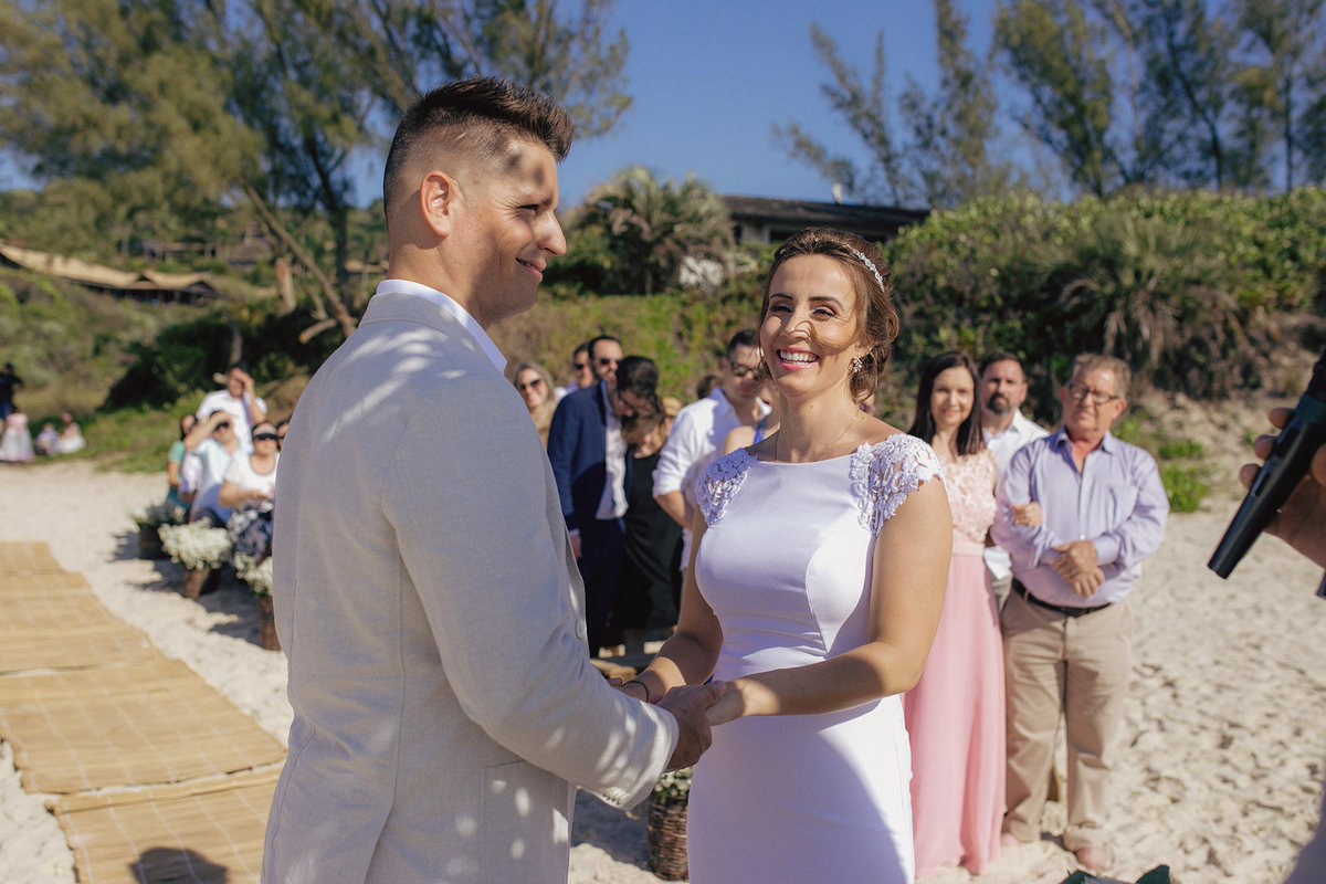 casamento - casamento na praia - casamento de dia - fotografos de casamento - fotografos jaraguá do sul - fotografos sc - casamento na praia do rosa - casamento Klaus e Karine - noivos 2019 - noivas 2019 - chroma fotografia