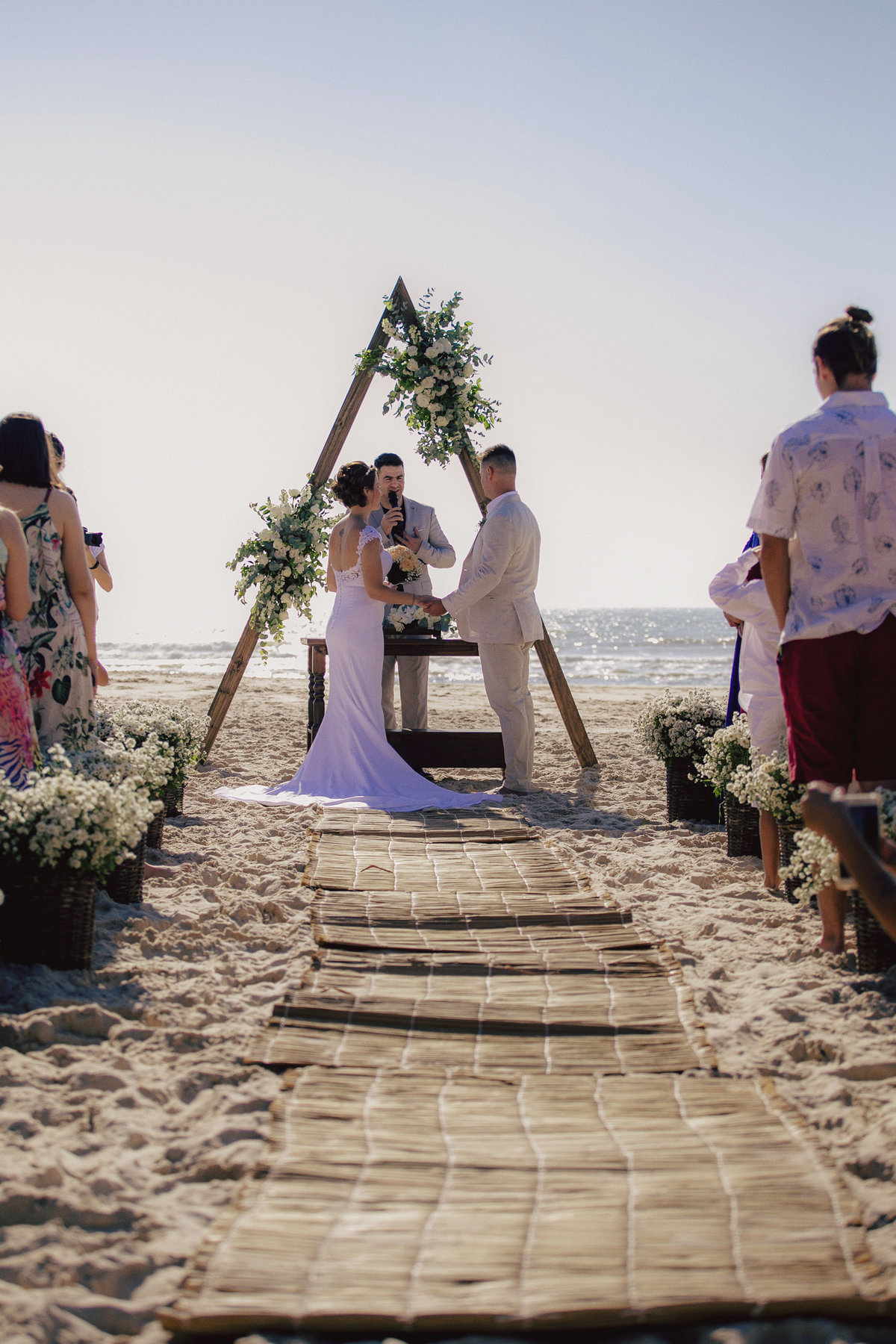casamento - casamento na praia - casamento de dia - fotografos de casamento - fotografos jaraguá do sul - fotografos sc - casamento na praia do rosa - casamento Klaus e Karine - noivos 2019 - noivas 2019 - chroma fotografia