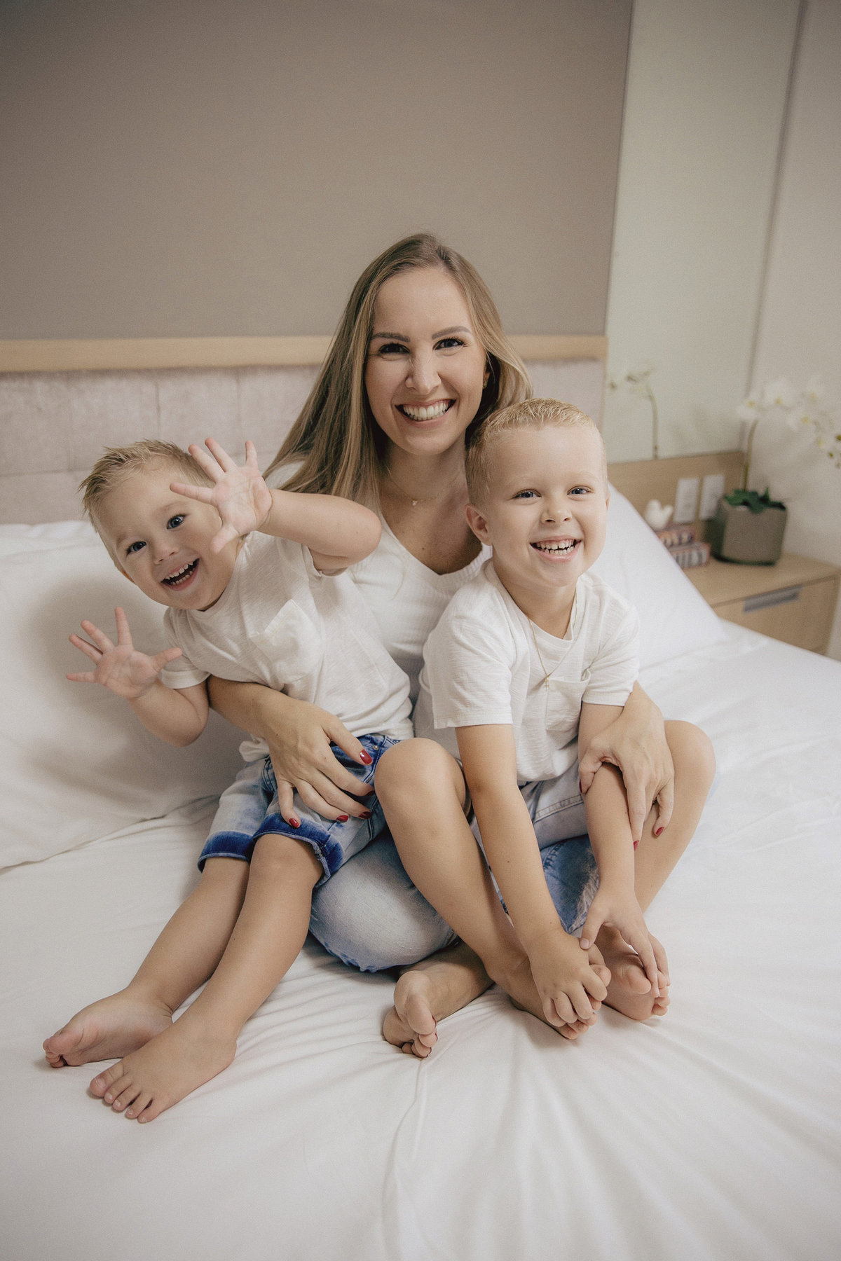 ensaio familia - dia das maes - ensaio em casa - mae de menino - jaragua do sul - fotografos de familia - chroma fotografia
